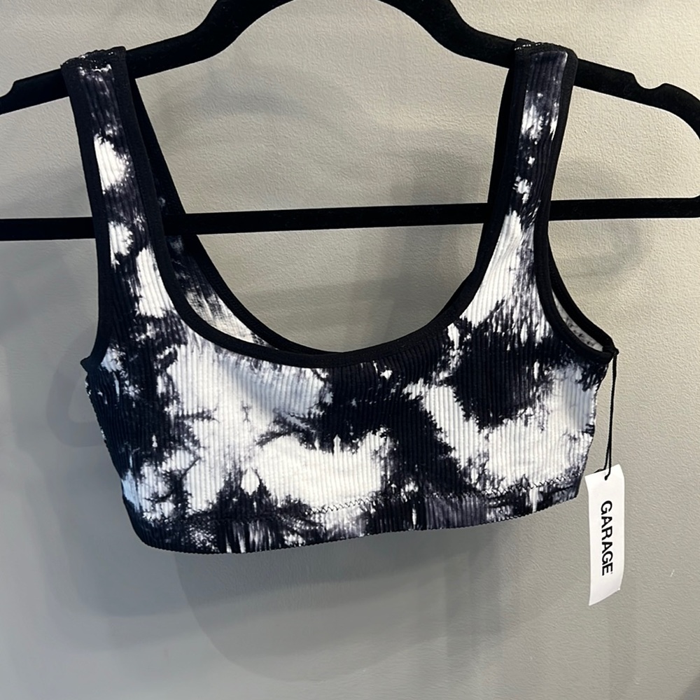 Ribbed Black/white Crop Top